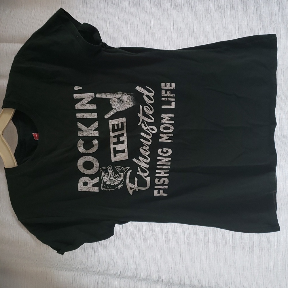 Hunter Green fishing mom tee-shirt